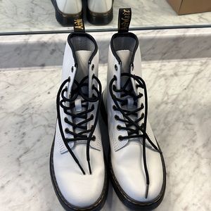 Dr. Martens Zavala Air Wair White Combat boot US size 7